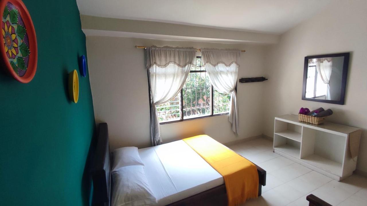 Macondo 旅馆 *